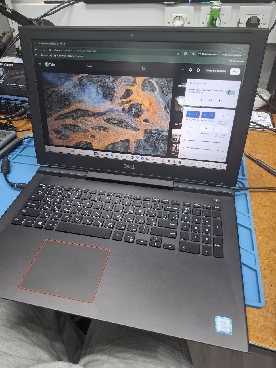 После ремонта: Замена клавиатуры и обслуживание игрового ноутбука Dell